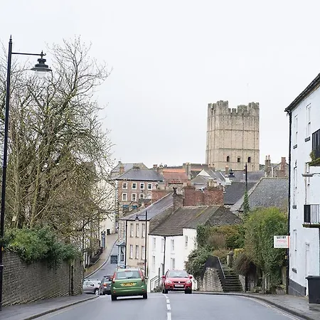 3 Frenchgate House Apartment *