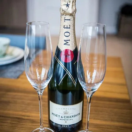 3 Frenchgate House *