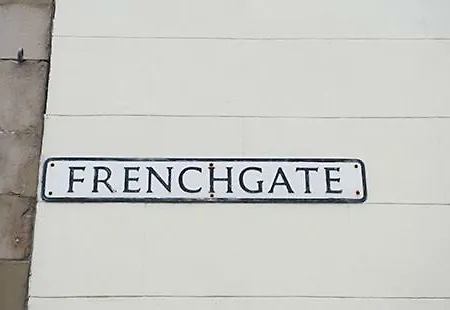 3 Frenchgate House דירה *